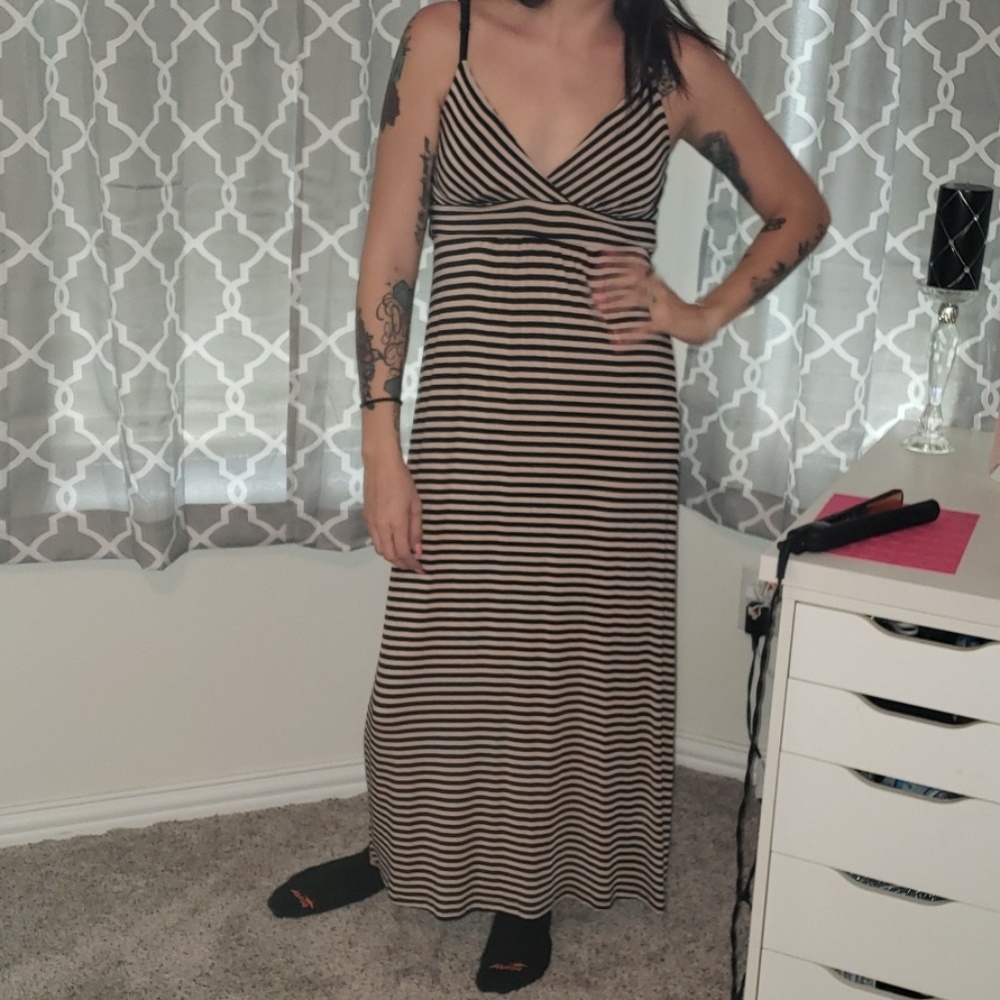 Nude and black maxi